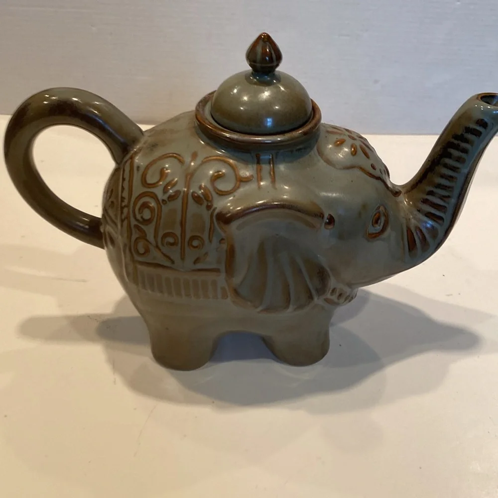 Pier 1 Imports Ceramic Elephant Teapot